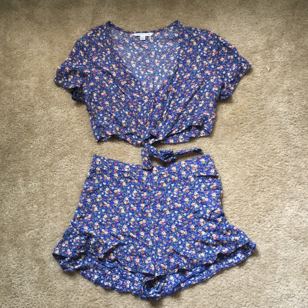 American Eagle floral 2 piece set